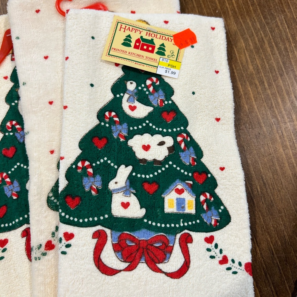 5 Holiday Kitchen Towels - Picture 3 of 5